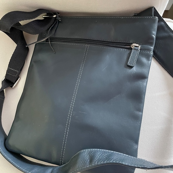 NWOT 🇬🇧 Radley London 🇬🇧 Pockets Medium Leather Crossbody - Picture 2 of 5